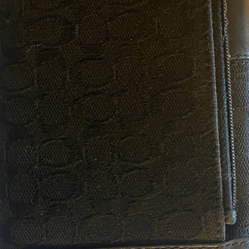 Coach Black Signature Women's Wallet - Picture 5 of 5